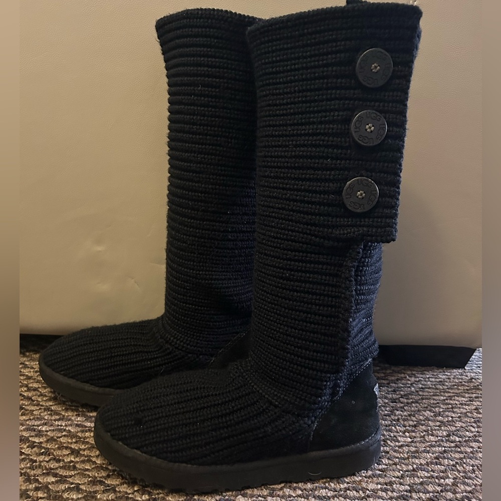 UGG Classic Cardy Tall Sweater Boot in Black, Size 10 - Picture 2 of 7
